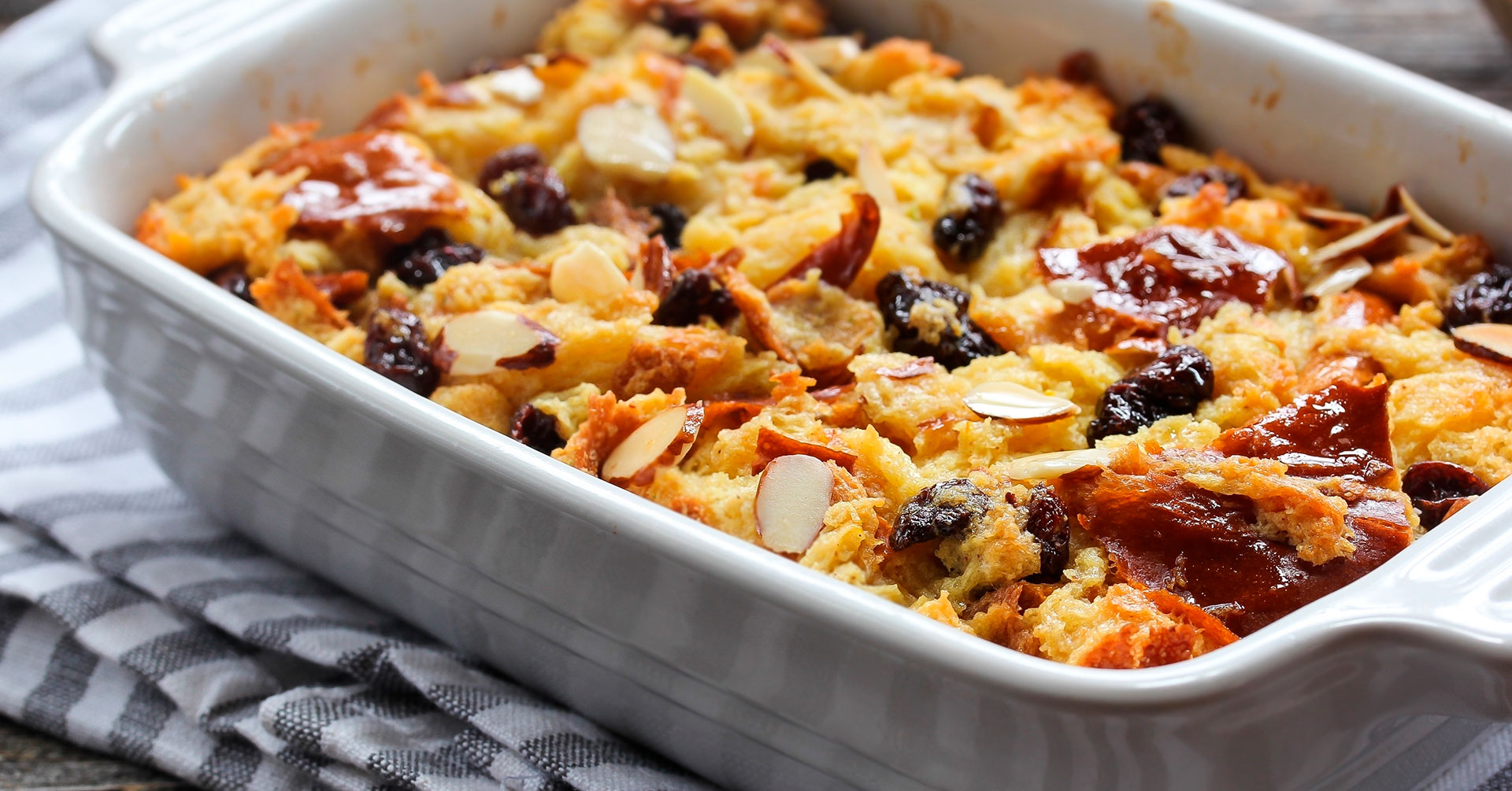 Capirotada saludable con bebida de avena