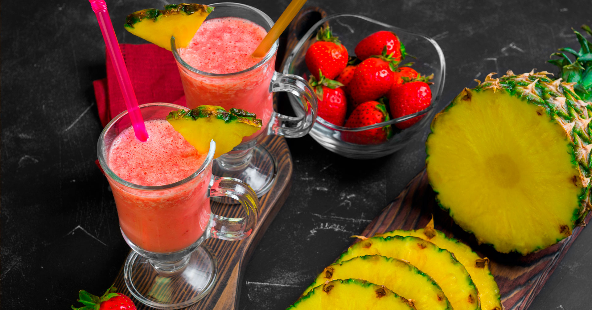 Batido de piña y frutos rojos