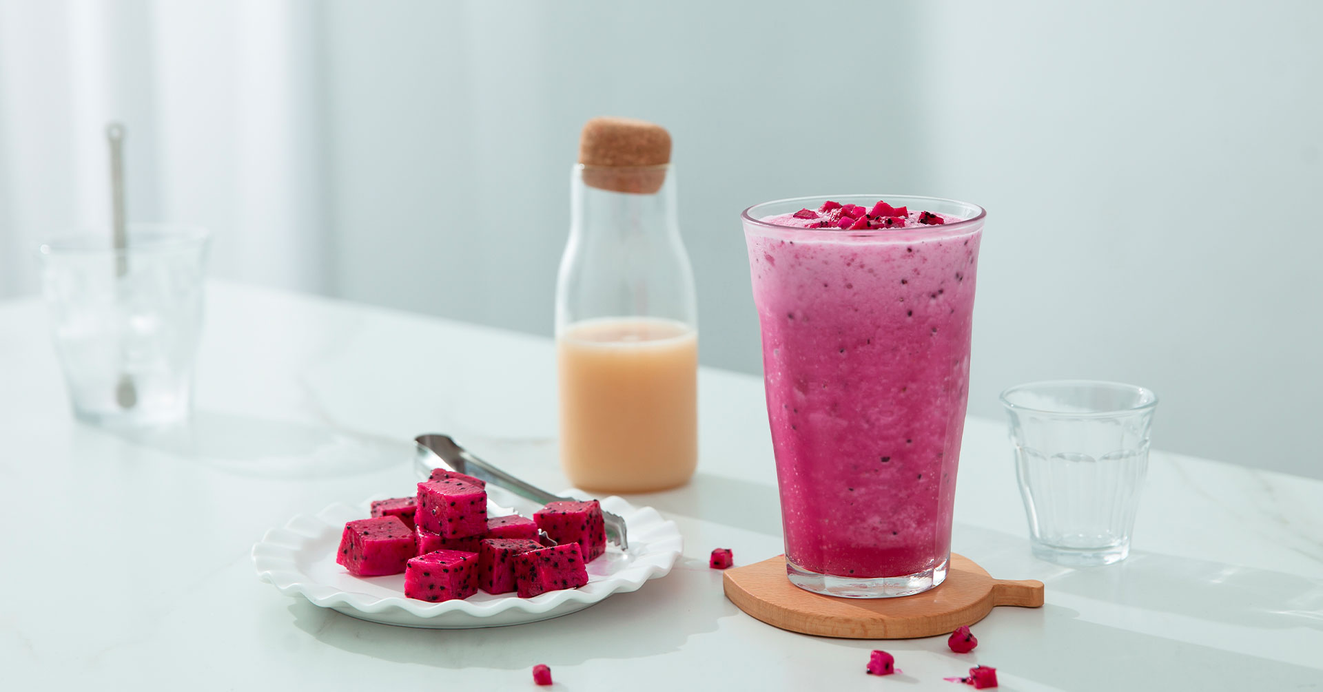 Batido de pitaya con bebida vegetal