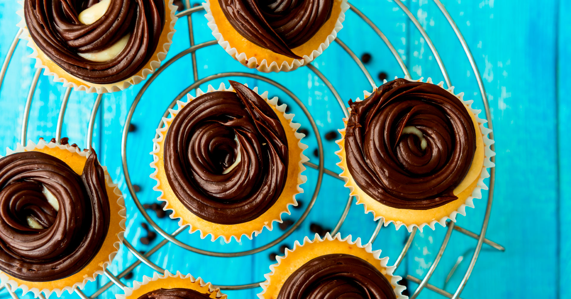 Cupcakes de litchi con chocolate