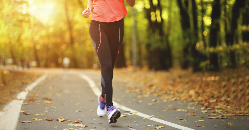 Imagen mujer caminando