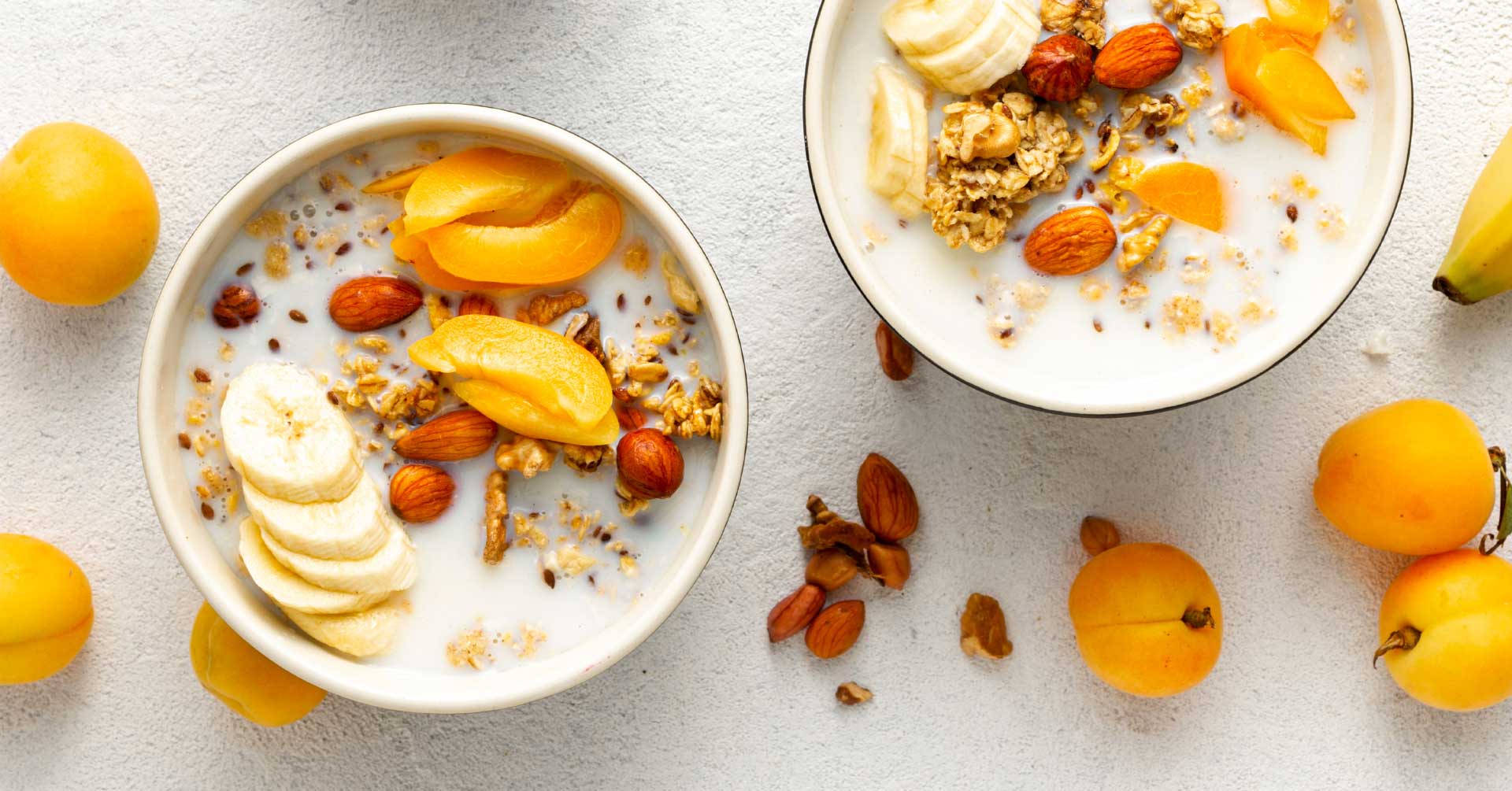 Bowl de avena con fruta de verano