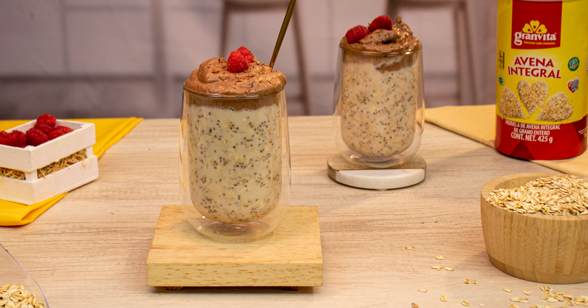 Avena con chía y mousse de chocolate