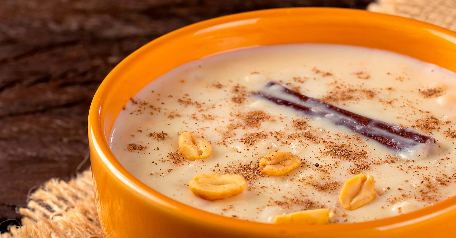 Ponche de cacahuate con avena