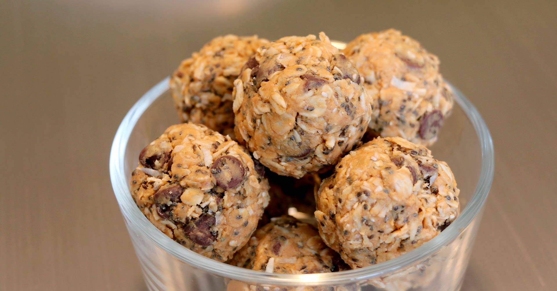 Bolitas de avena y cacahuate