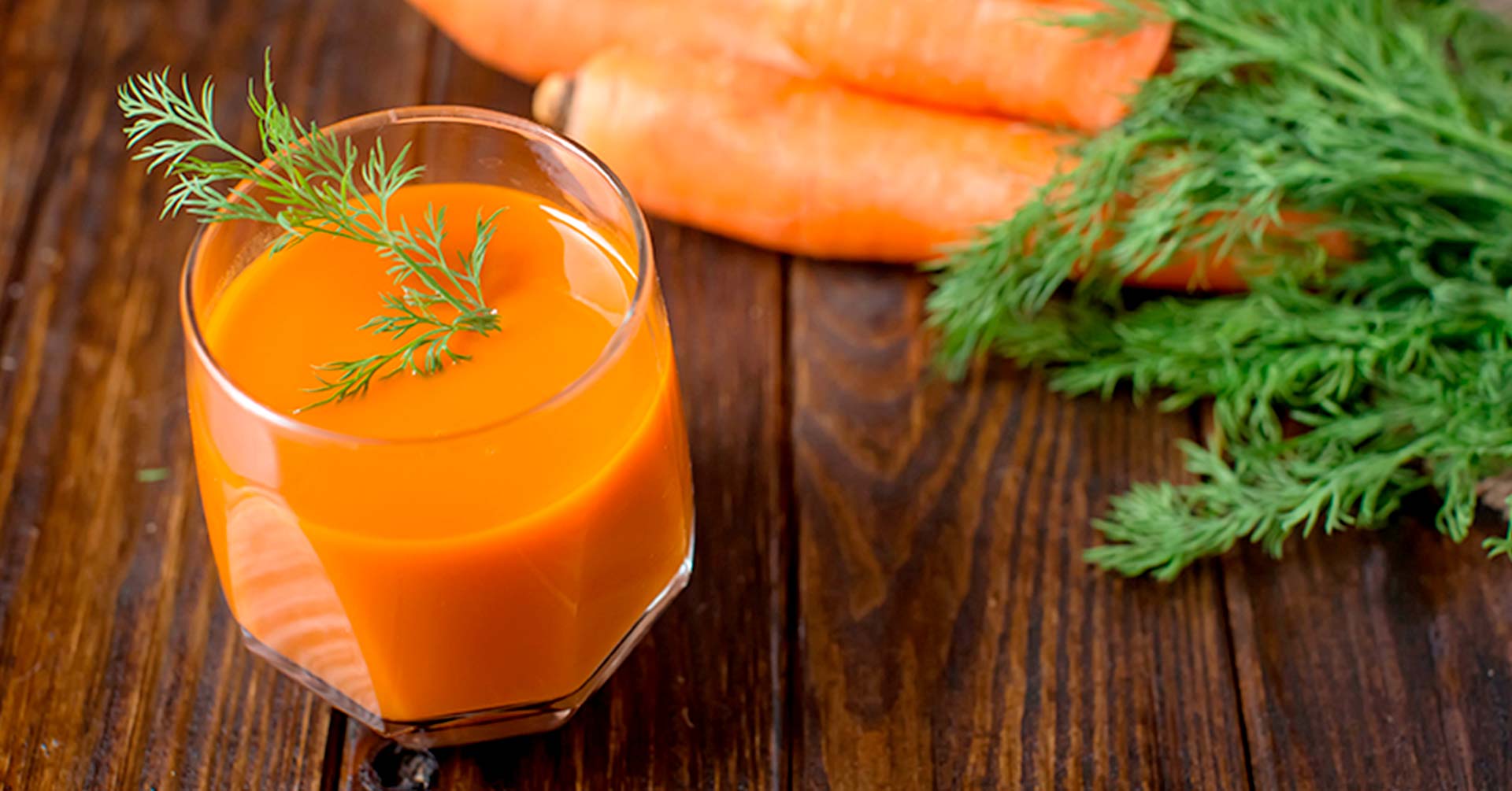 Jugo de zanahoria y manzana con avena